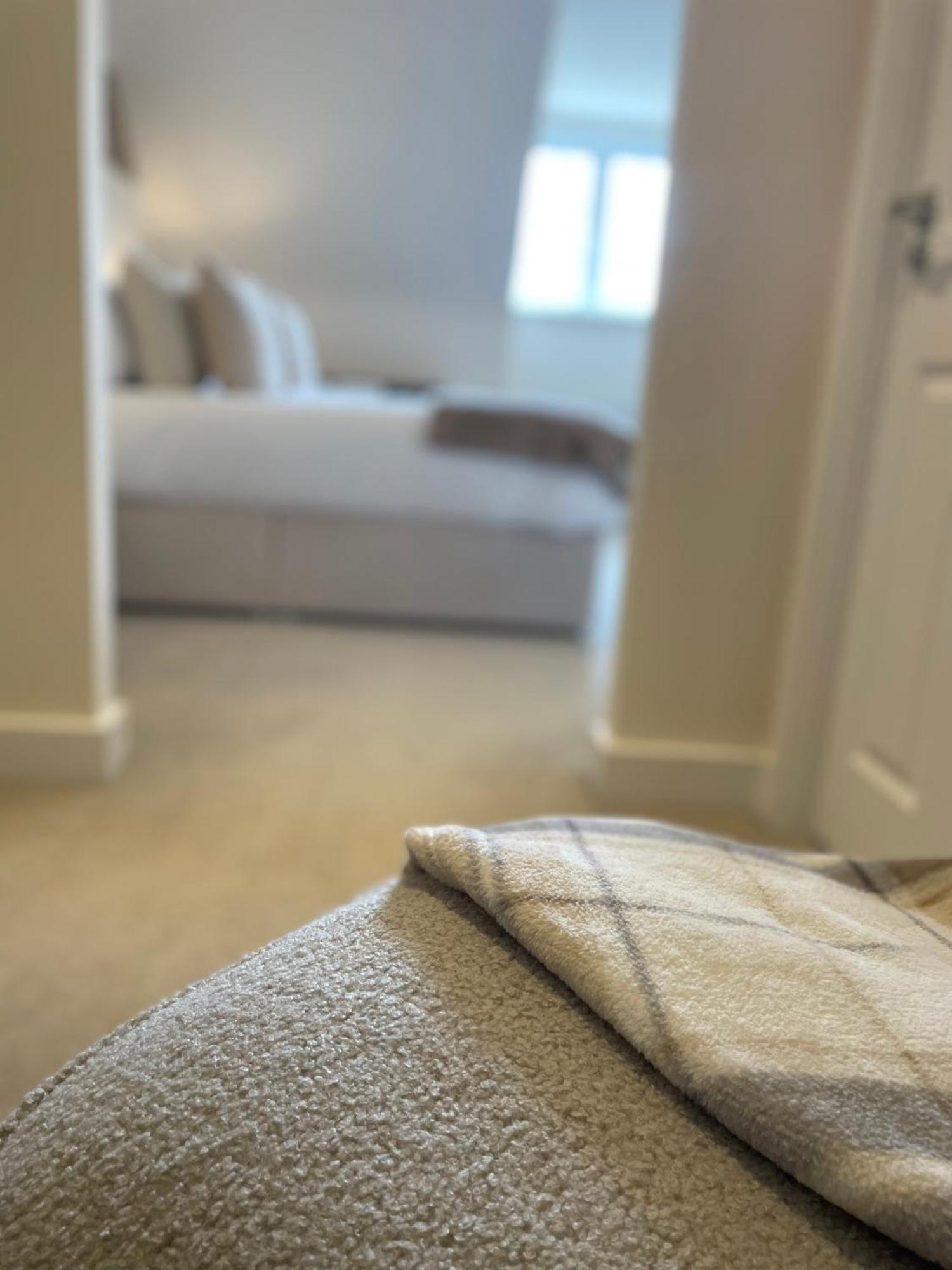 מרקט הרבורו 3-Bedroom Luxury Stay With Free Parking מראה חיצוני תמונה