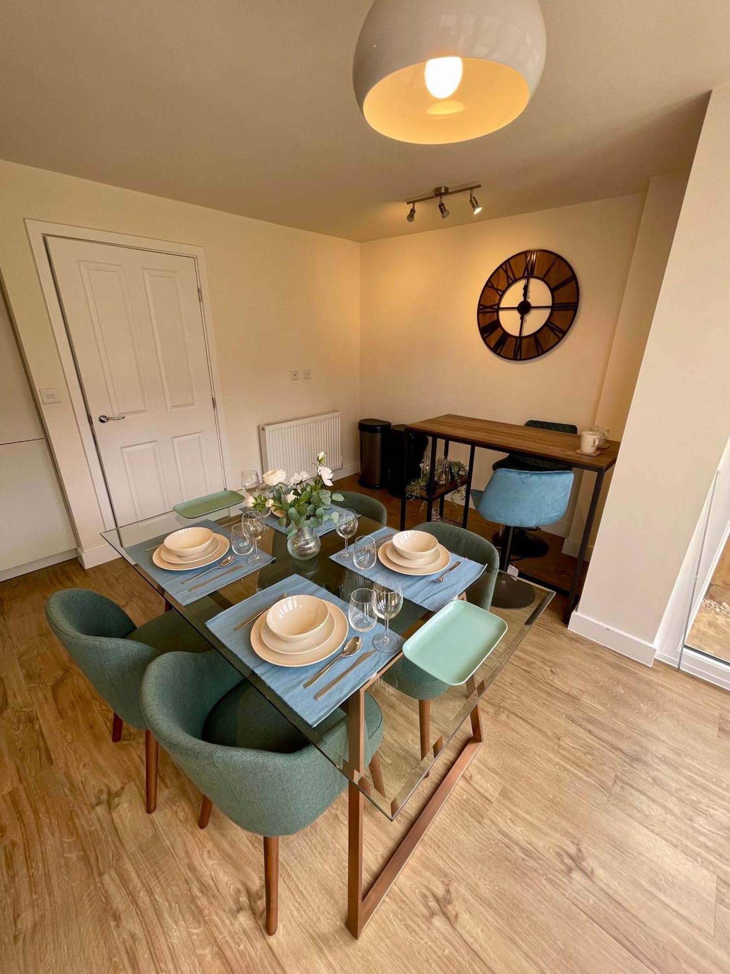 מרקט הרבורו 3-Bedroom Luxury Stay With Free Parking מראה חיצוני תמונה