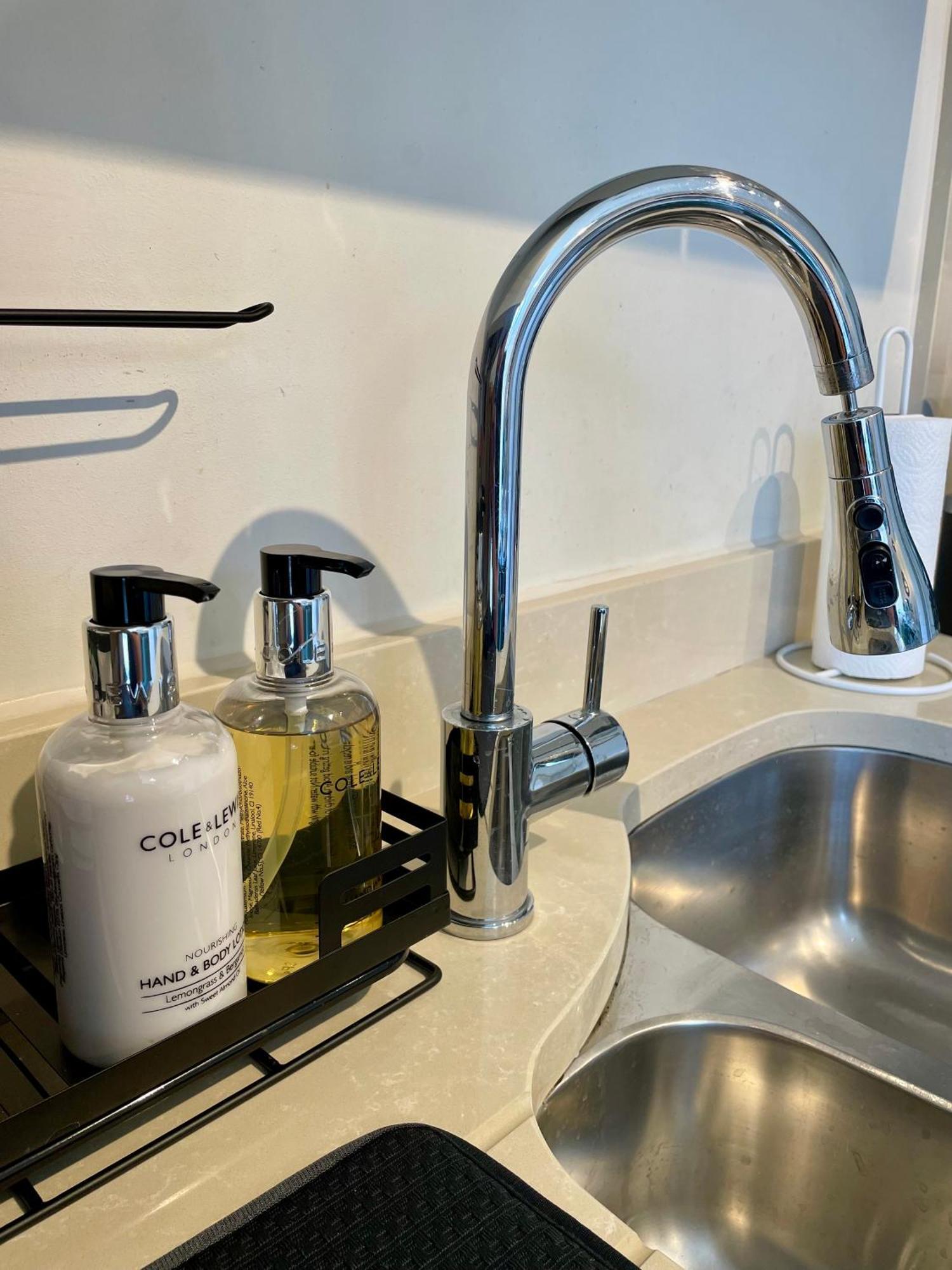 מרקט הרבורו 3-Bedroom Luxury Stay With Free Parking מראה חיצוני תמונה