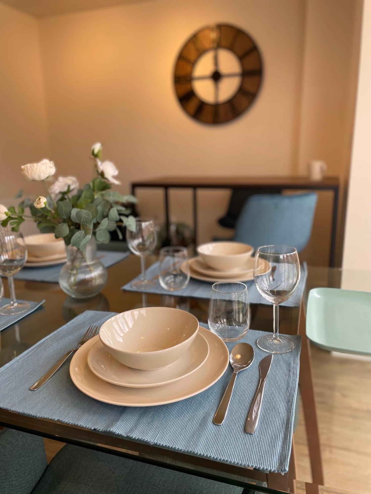 מרקט הרבורו 3-Bedroom Luxury Stay With Free Parking מראה חיצוני תמונה
